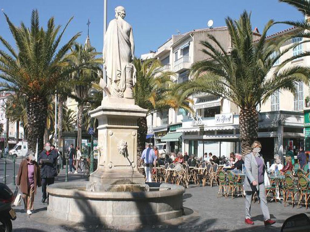 183 D22 SANARY SUR MER 2_000044.jpg
